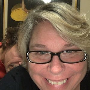 Meet your Posher, Lori